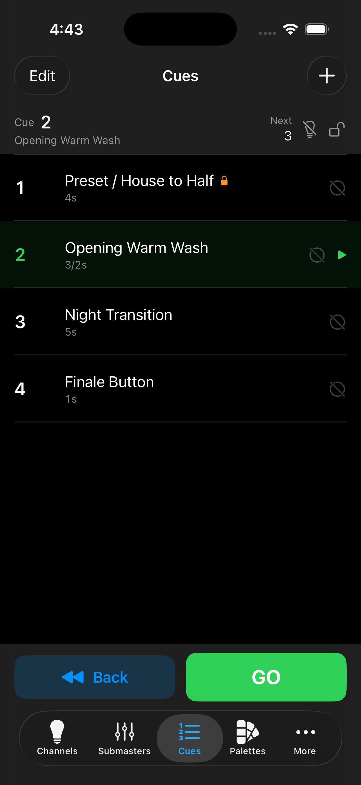 LumenDMX Cues screen showing tracking cues and playback controls